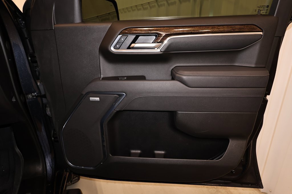 Used 2025 GMC Sierra 1500 Elevation w/ Elevation Premium Package image 18