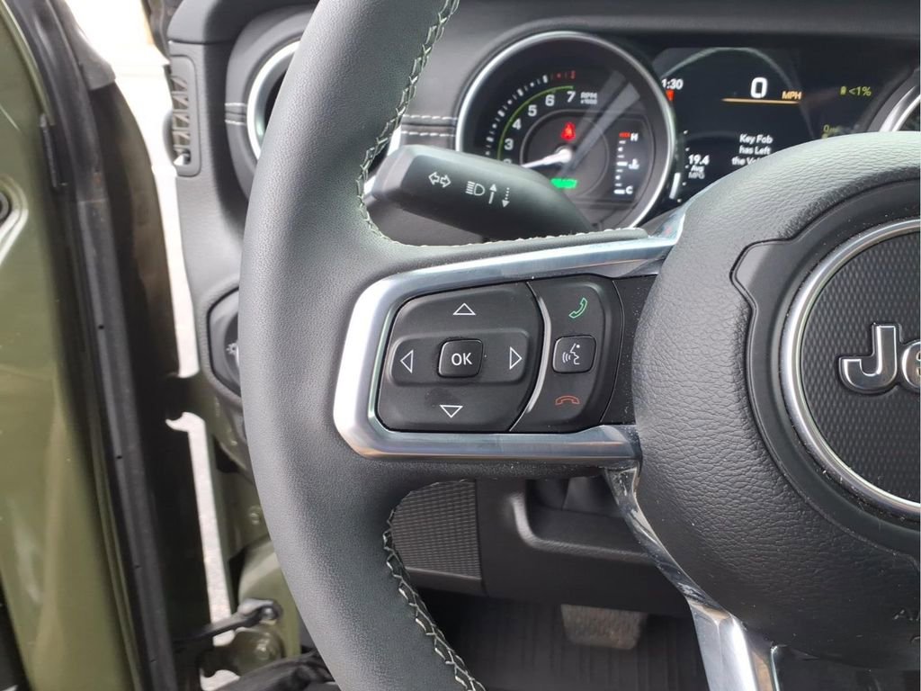 Used 2023 Jeep Wrangler Unlimited Sahara image 22
