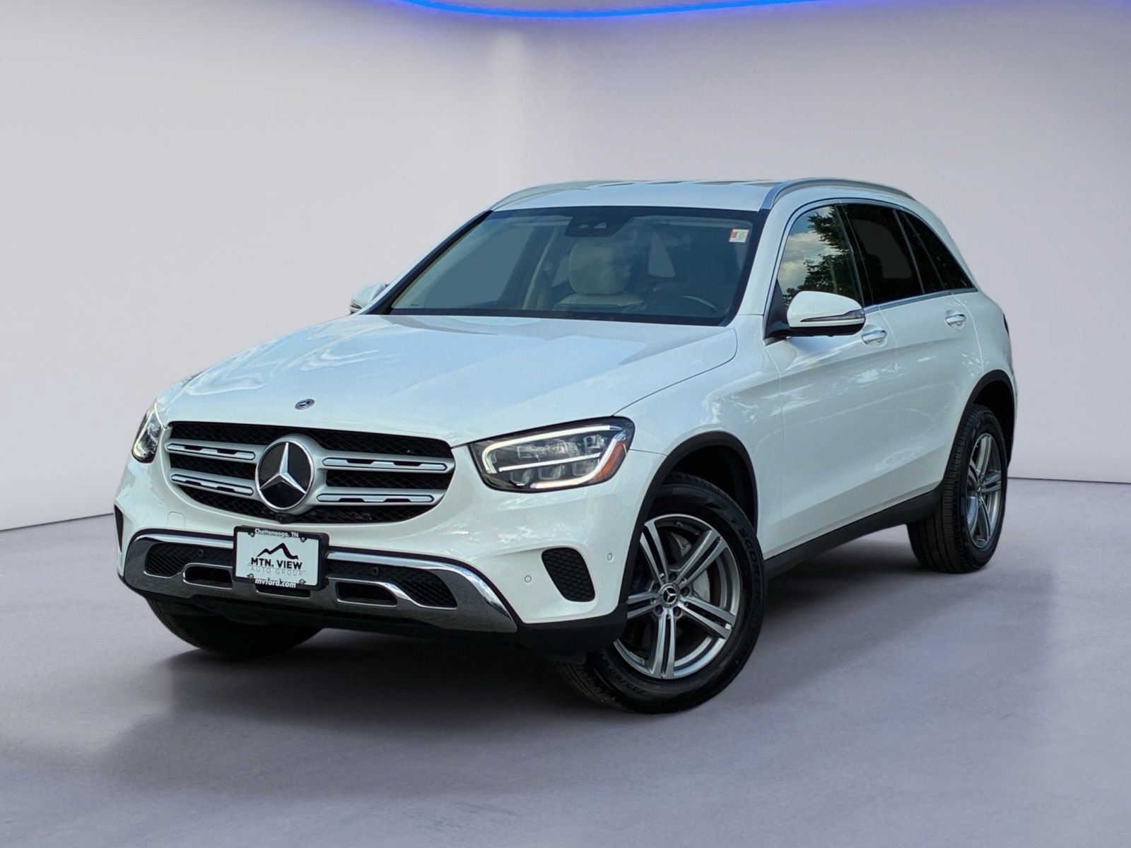 Used 2022 Mercedes-Benz GLC 300 4MATIC w/ Premium Package Lite image 2