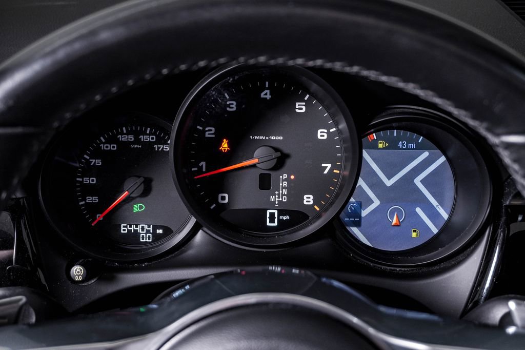 Used 2020 Porsche Macan image 21