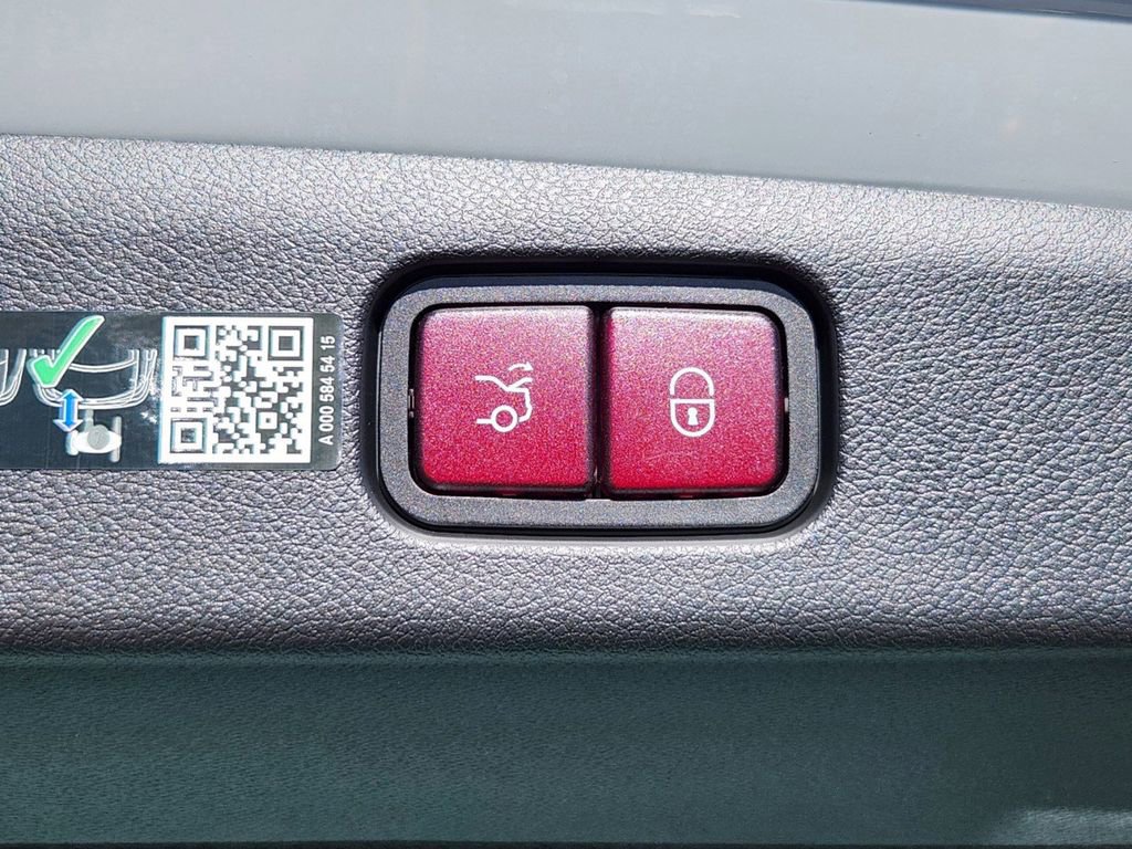 Used 2025 Mercedes-Benz E 450 E 450 image 16