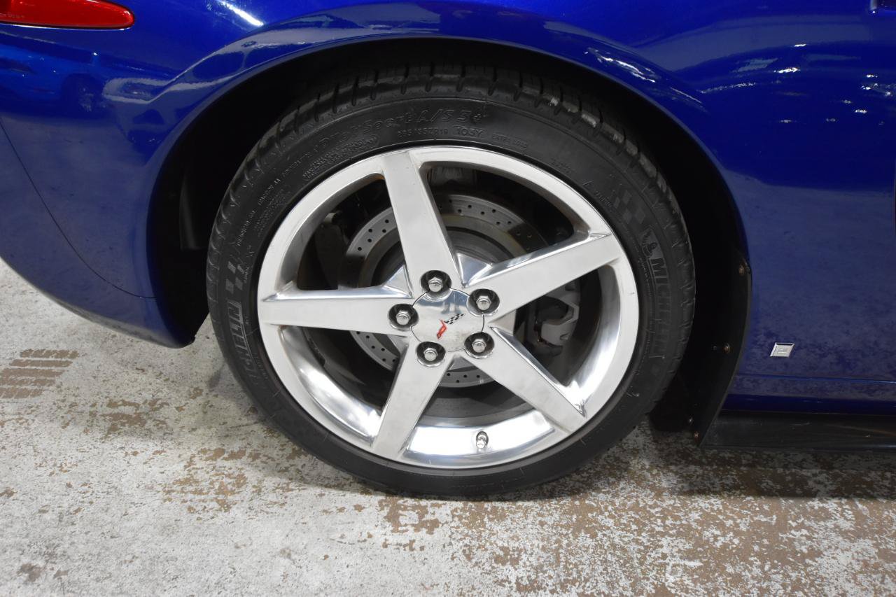 Used 2007 Chevrolet Corvette Coupe w/ Performance Package RWD image 52