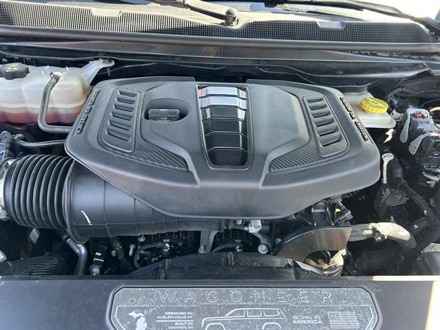 Used 2024 Jeep Wagoneer Series II w/ Flexible Seating Group image 28