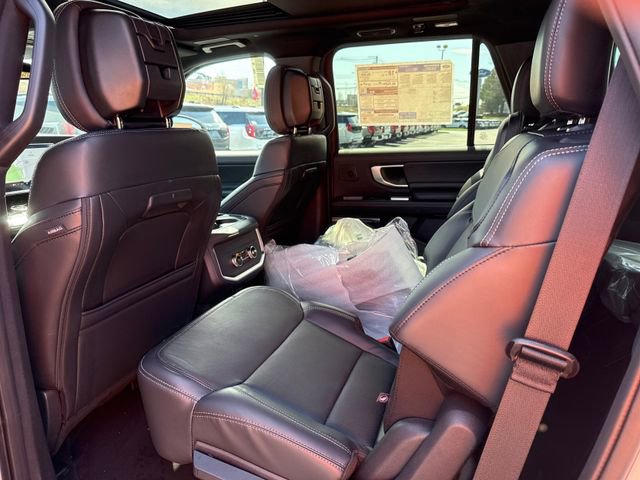 New 2026 Ford Expedition Platinum image 10