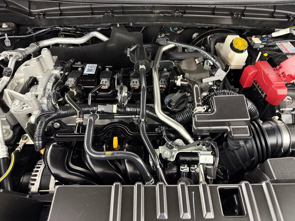 Used 2025 Nissan Kicks SR AWD/4WD image 23