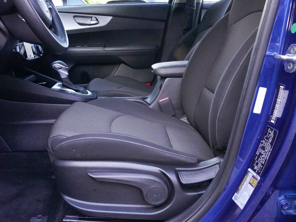Used 2022 Kia Forte LXS FWD image 23