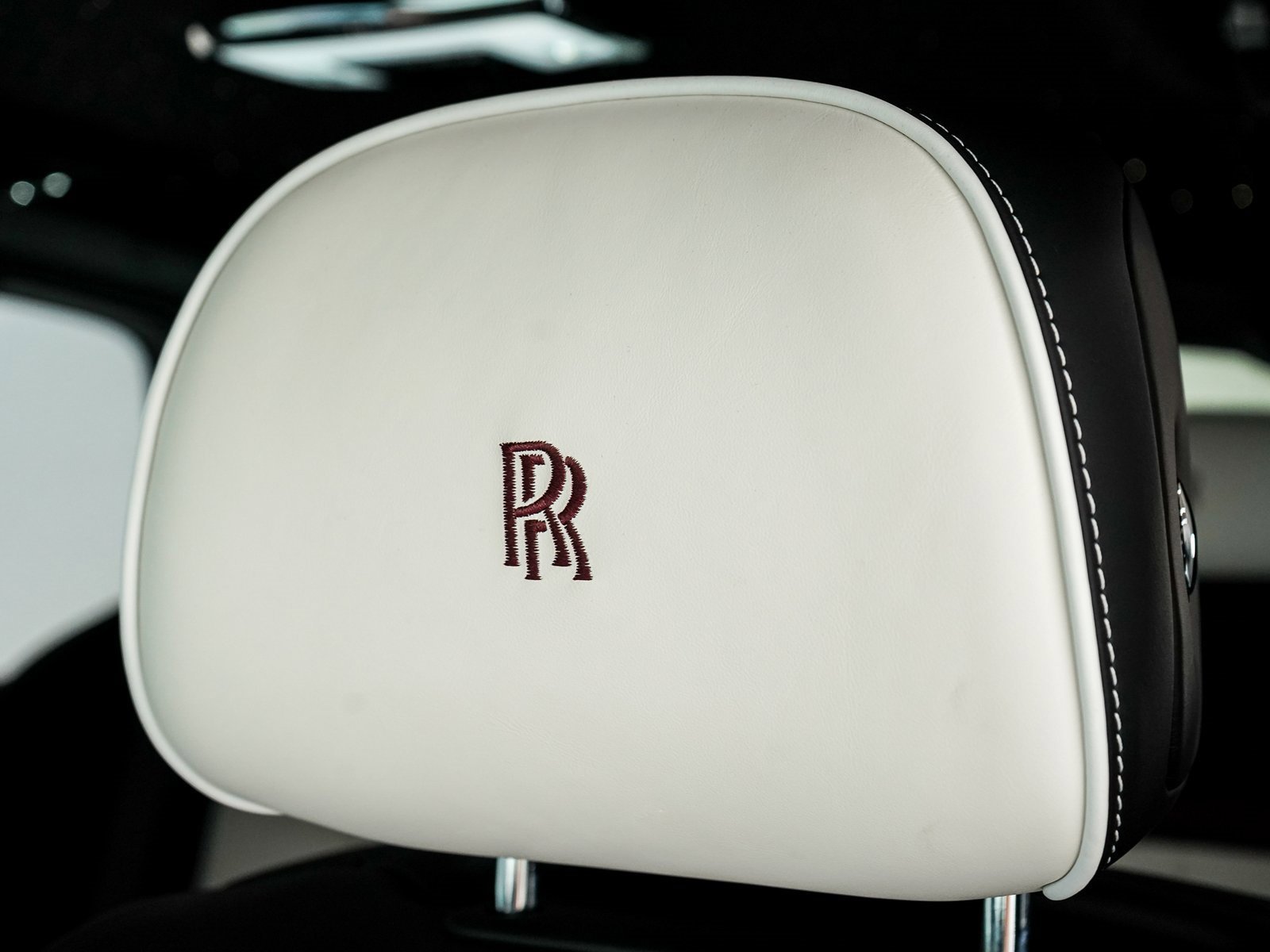 Certified 2025 Rolls-Royce Cullinan image 18