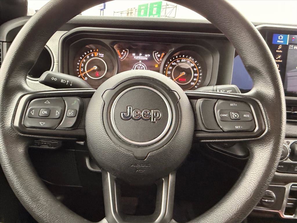 Used 2025 Jeep Gladiator Sport image 15