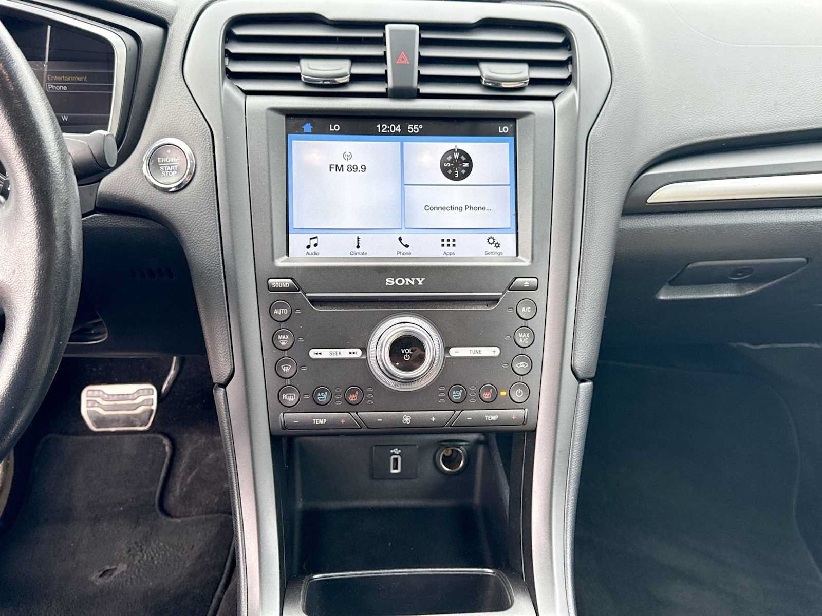 Used 2017 Ford Fusion Titanium AWD/4WD image 26
