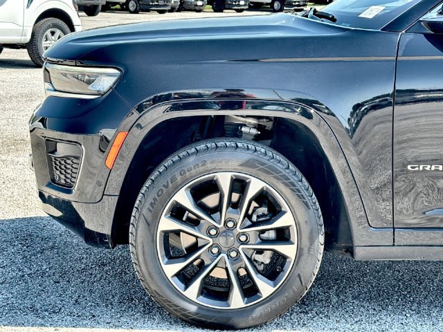 Used 2021 Jeep Grand Cherokee L Overland w/ Luxury Tech Group IV AWD/4WD image 10