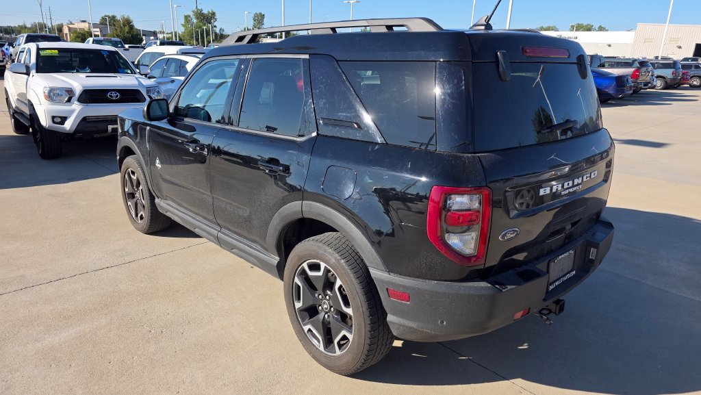 Used 2022 Ford Bronco Sport Outer Banks w/ Tech Package AWD/4WD image 3