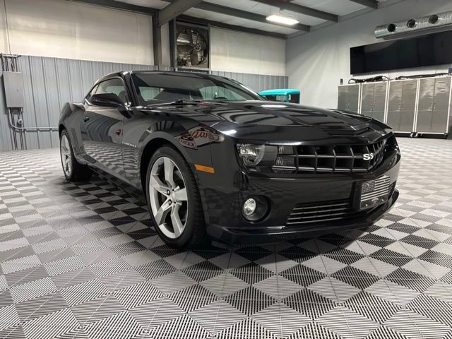 Used 2011 Chevrolet Camaro SS image 3