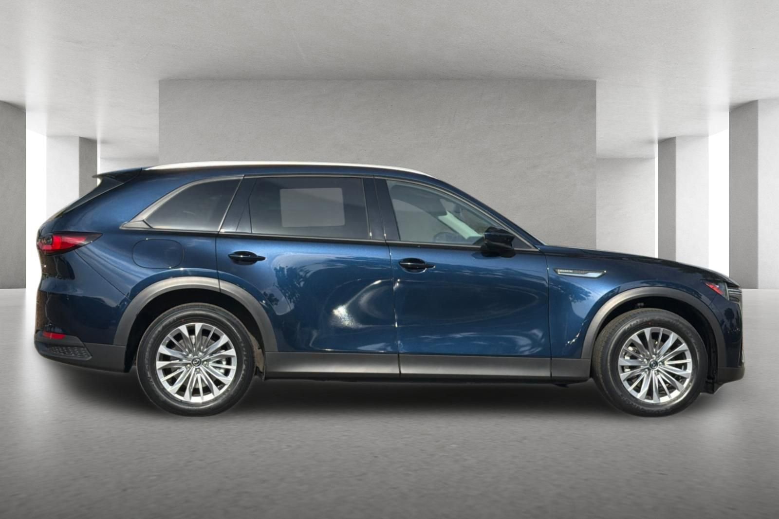 Certified 2024 MAZDA CX-90 Plug-In Hybrid w/ Preferred AWD/4WD image 3