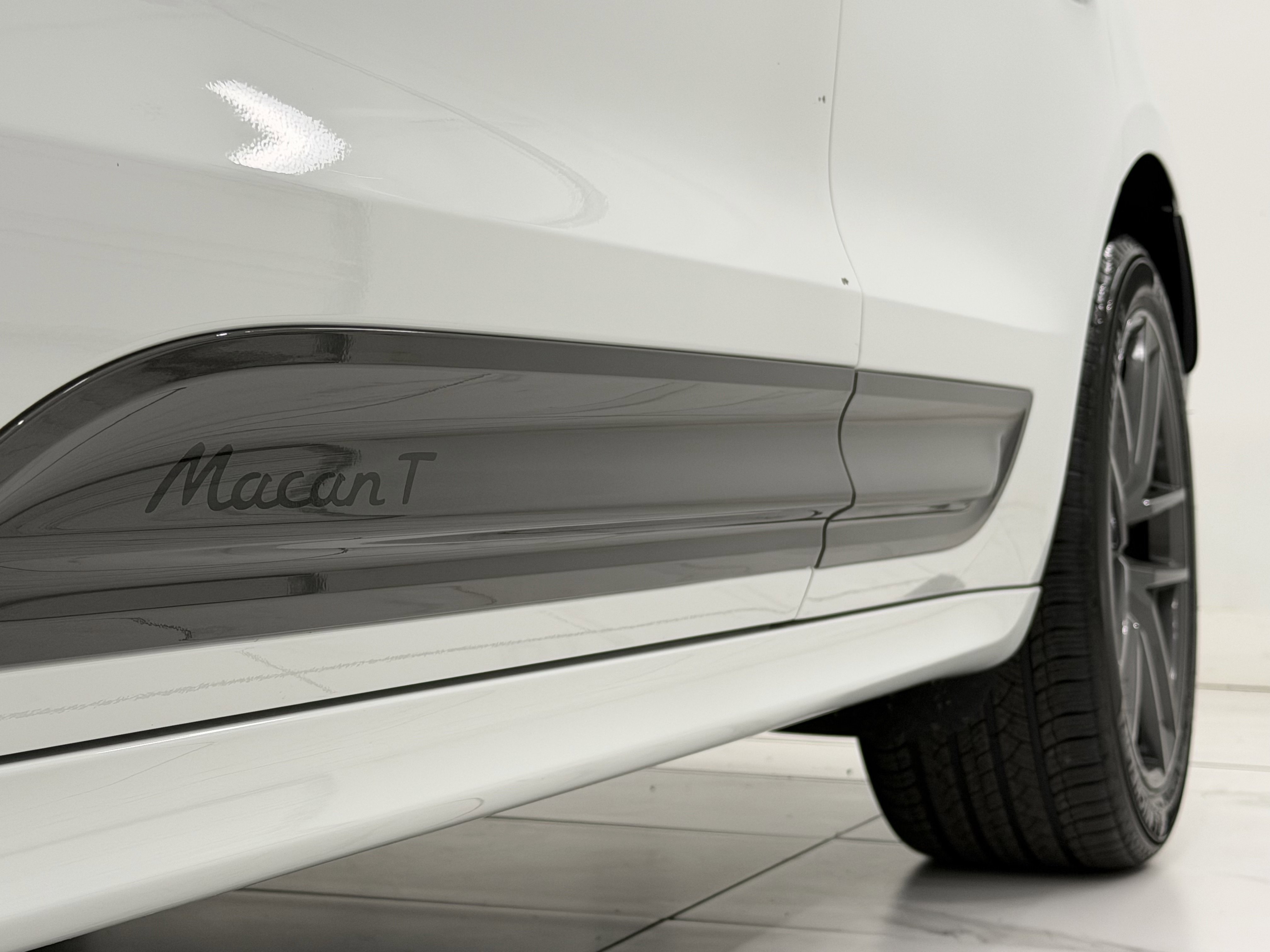 New 2026 Porsche Macan Turbo image 20