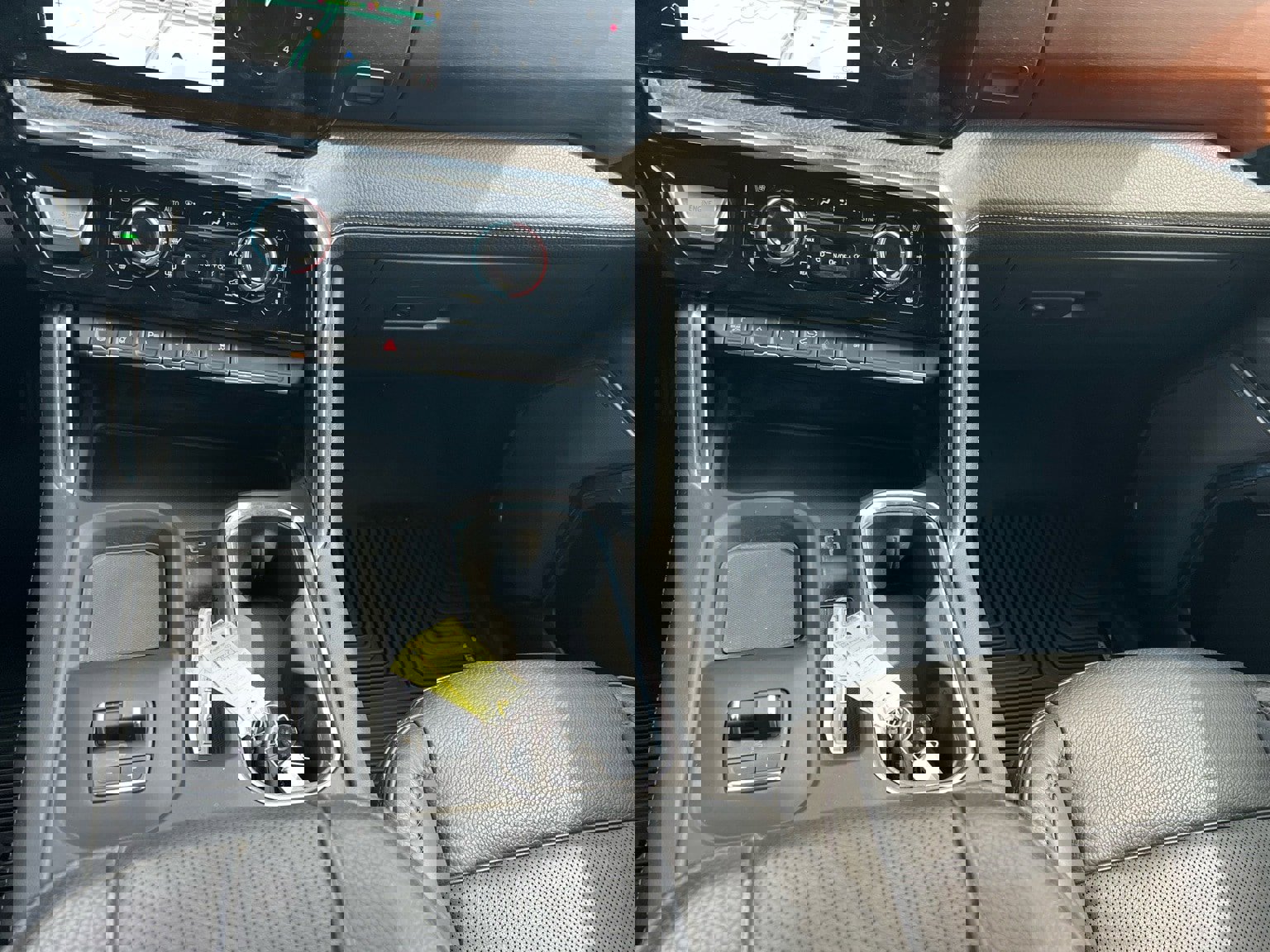 Used 2024 GMC Sierra 3500 Denali w/ Denali Reserve Package image 34