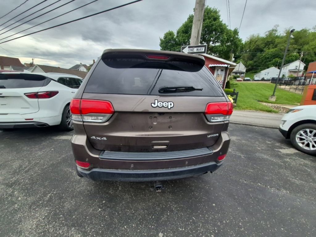 Used 2017 Jeep Grand Cherokee Laredo w/ Quick Order Package 23E AWD/4WD image 6