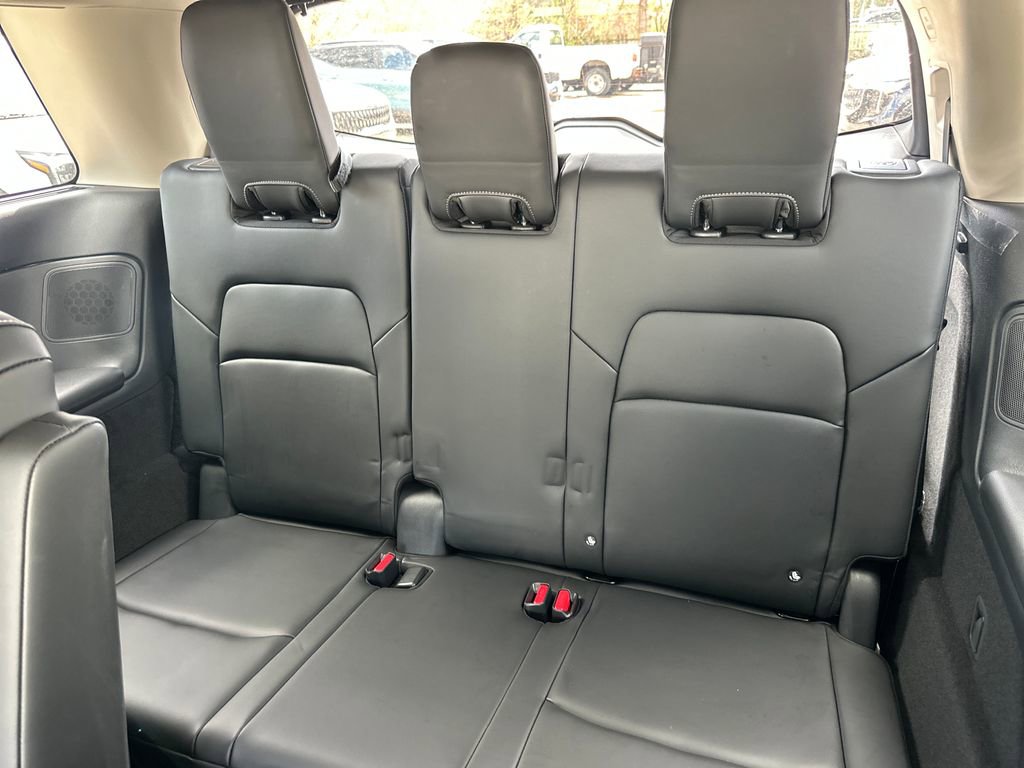 New 2026 Nissan Pathfinder SL w/ SL Premium Package image 17