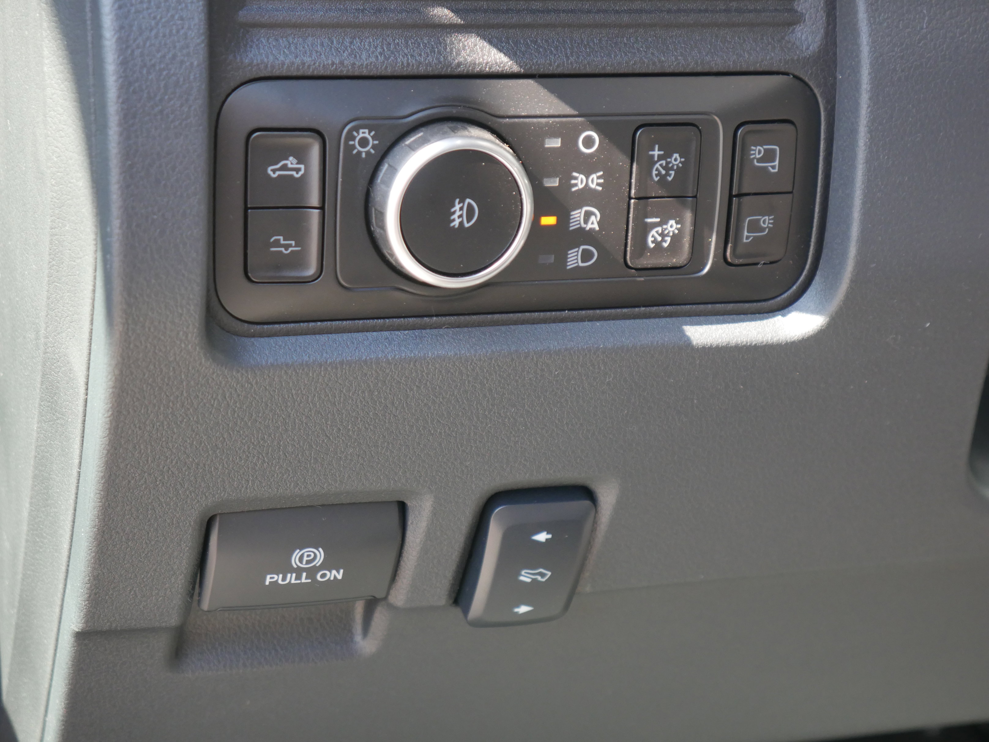 New 2026 Ford F350 Platinum image 6
