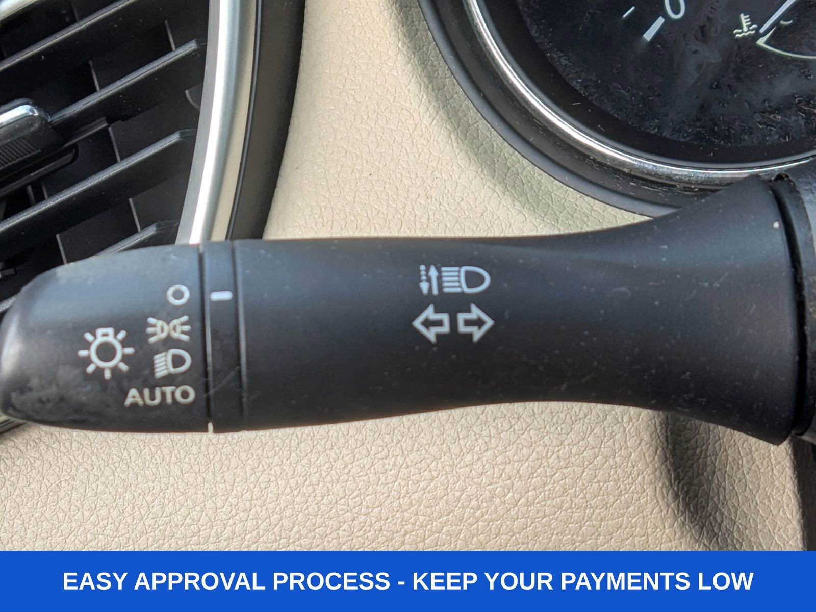 Used 2016 Nissan Rogue SV w/ SV Premium Package image 38