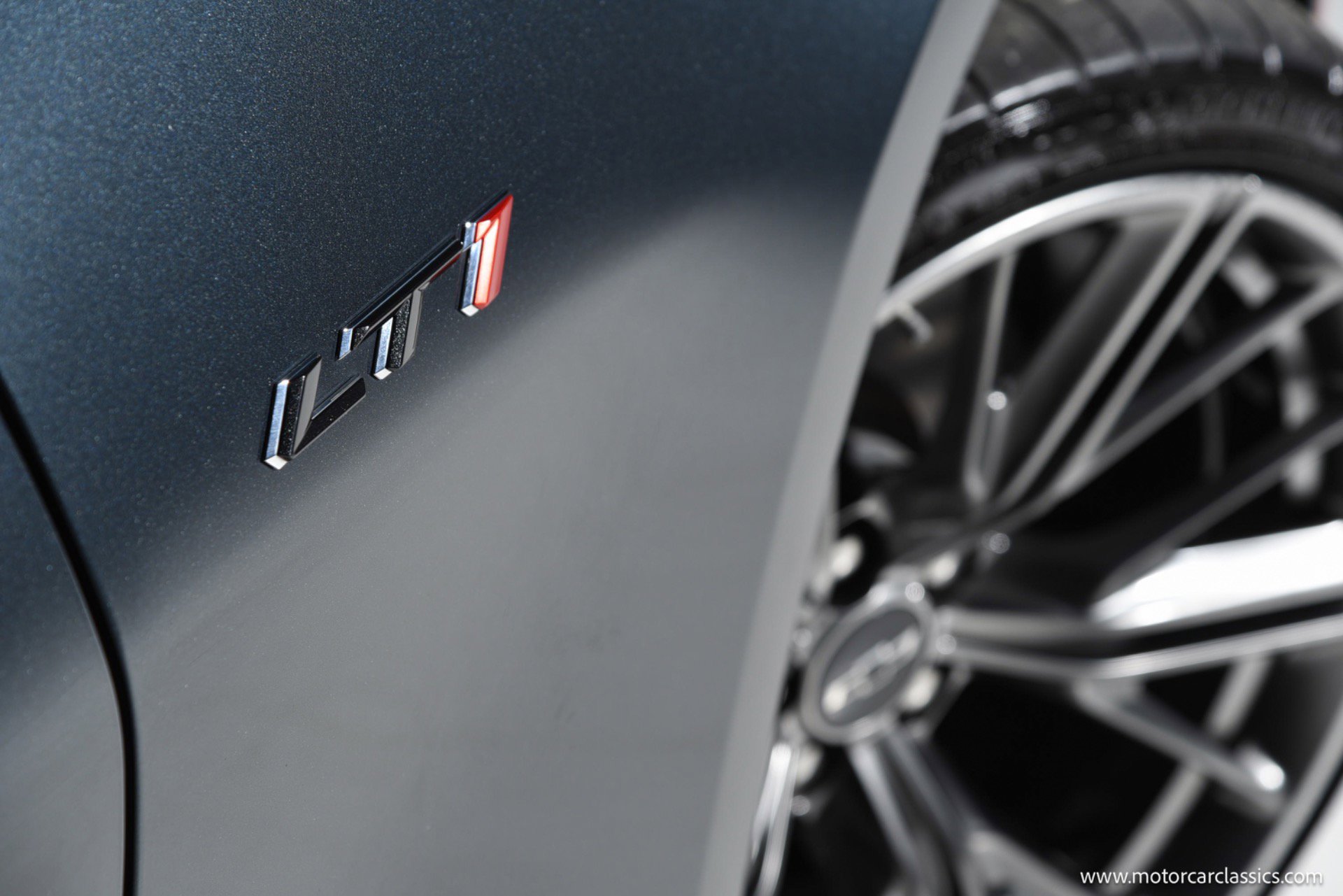 Used 2021 Chevrolet Camaro LT RWD image 8