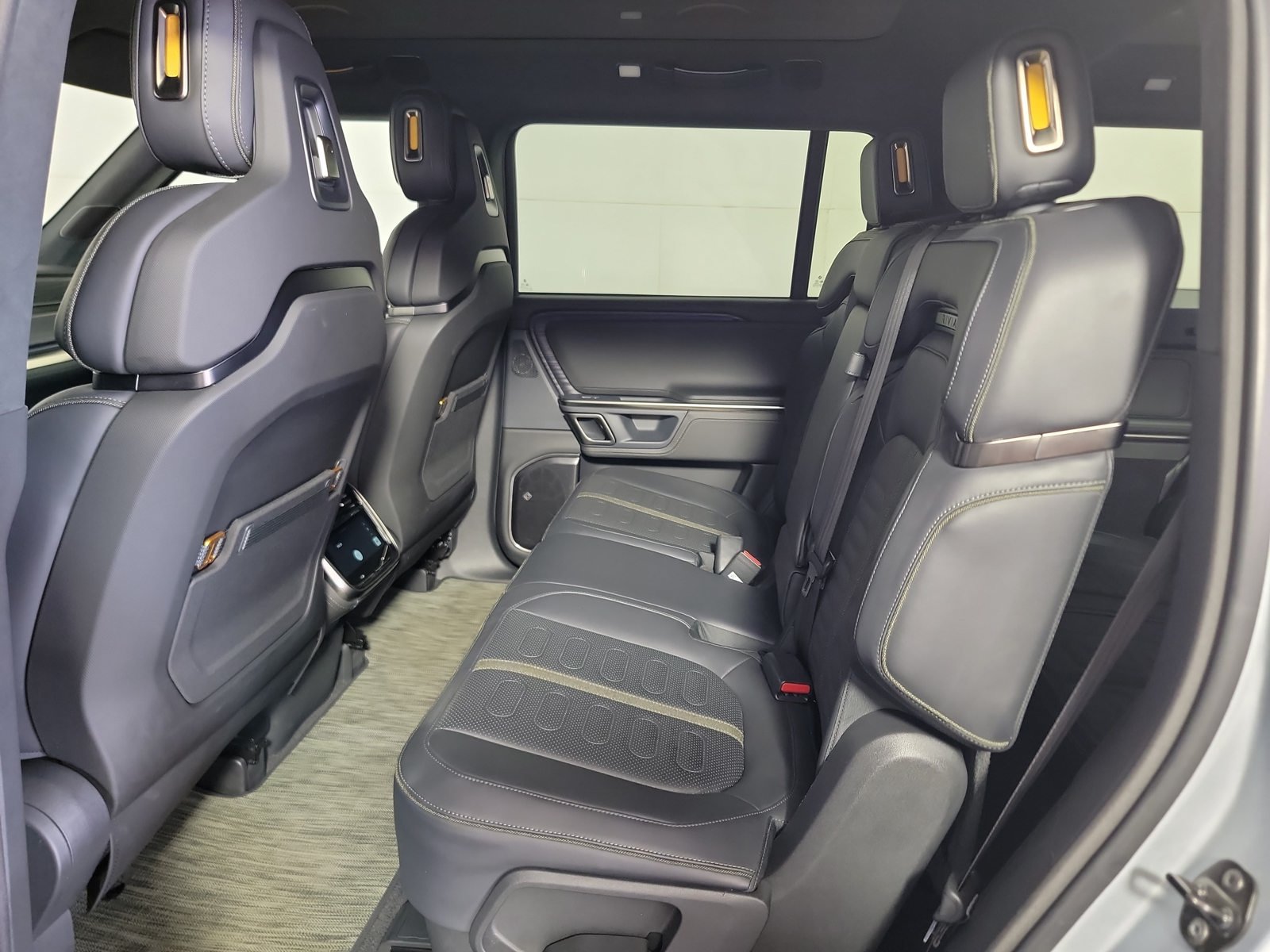 Used 2024 Rivian R1S Adventure Quad AWD/4WD image 21