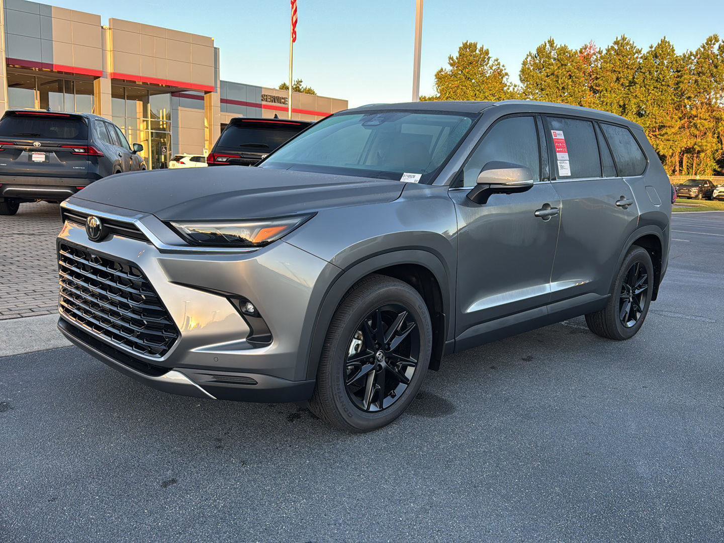 New 2026 Toyota Grand Highlander Platinum image 2