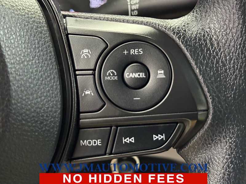 Used 2023 Toyota Corolla Cross L AWD/4WD image 37