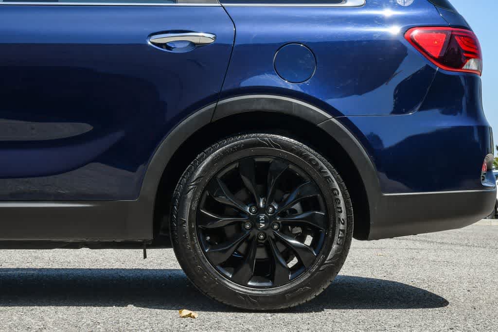 Used 2019 Kia Sorento S FWD image 11