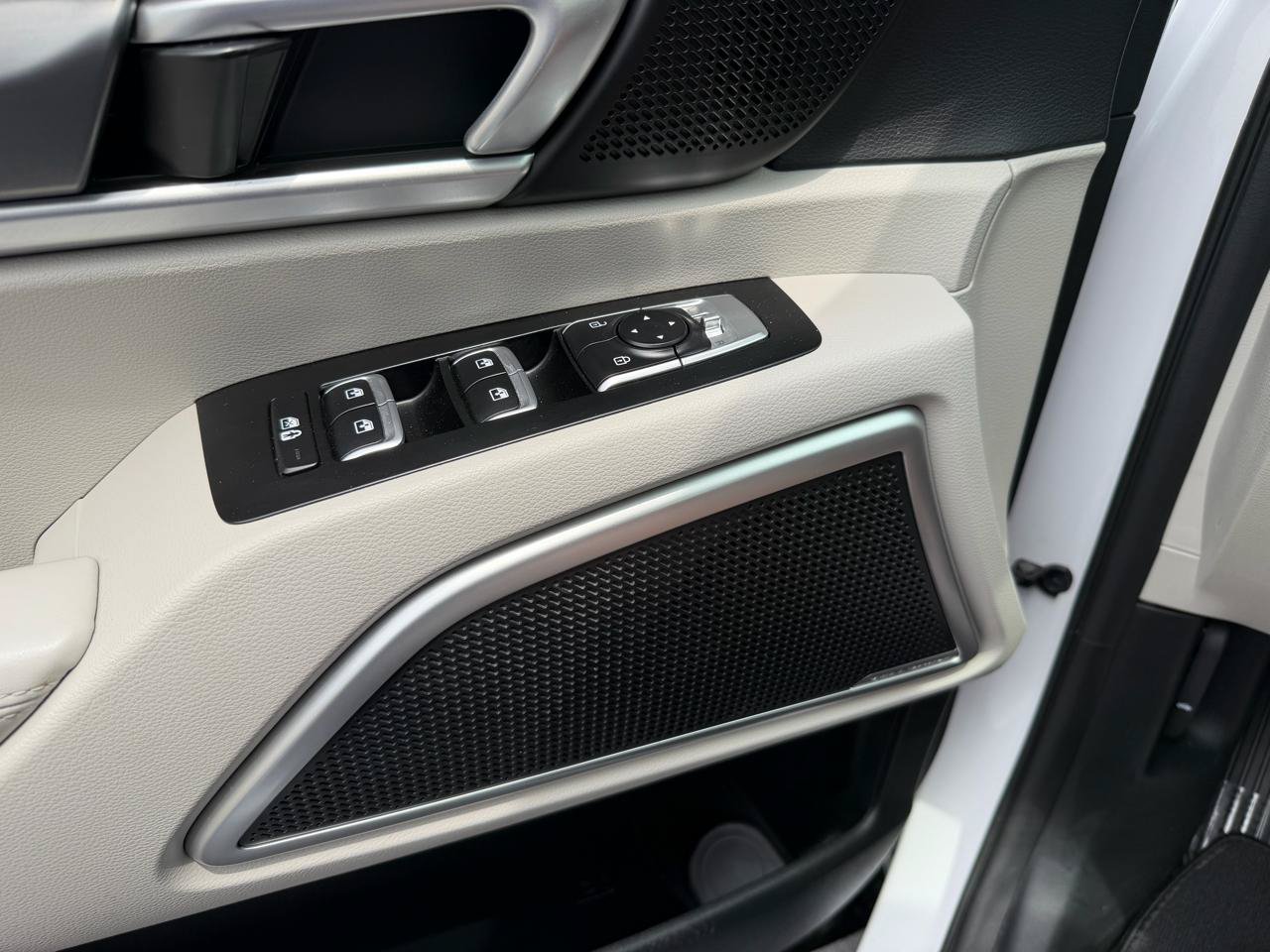 Used 2021 Kia Telluride S AWD/4WD image 16