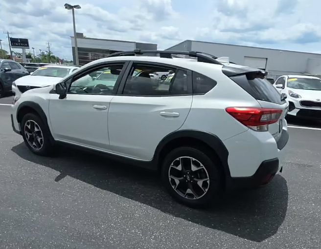 Used 2020 Subaru Crosstrek 2.0i Premium w/ Moonroof Package 1 AWD/4WD image 11