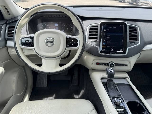 Used 2021 Volvo XC90 T5 Momentum FWD image 17