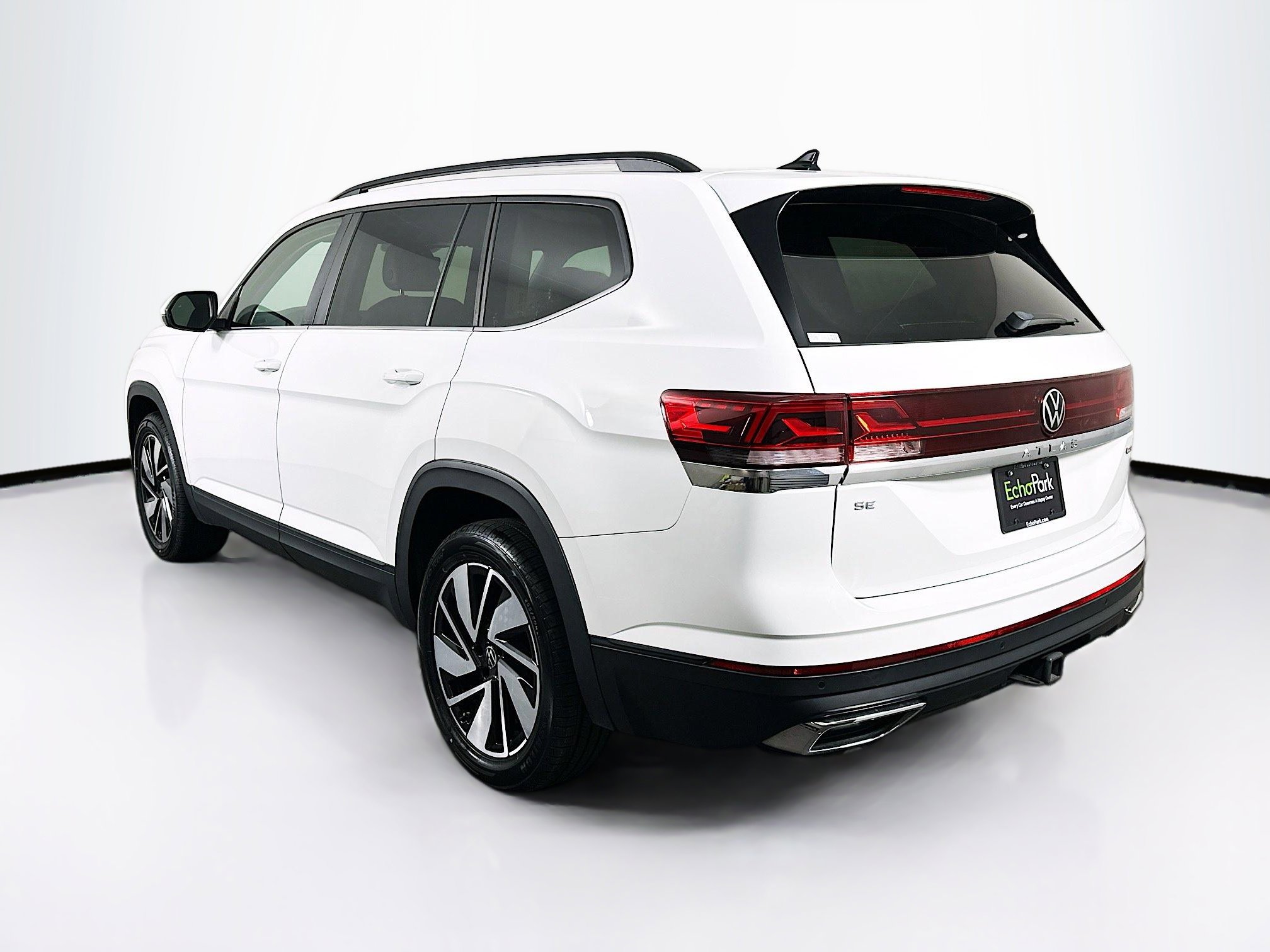 Used 2024 Volkswagen Atlas SE image 5