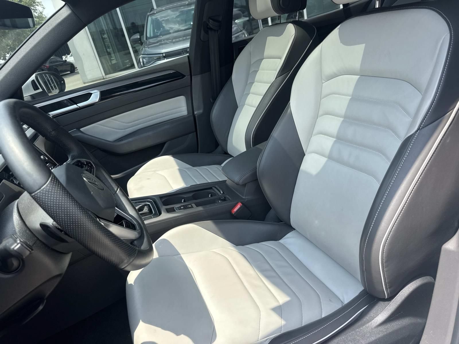 Used 2023 Volkswagen Arteon SEL AWD/4WD image 16