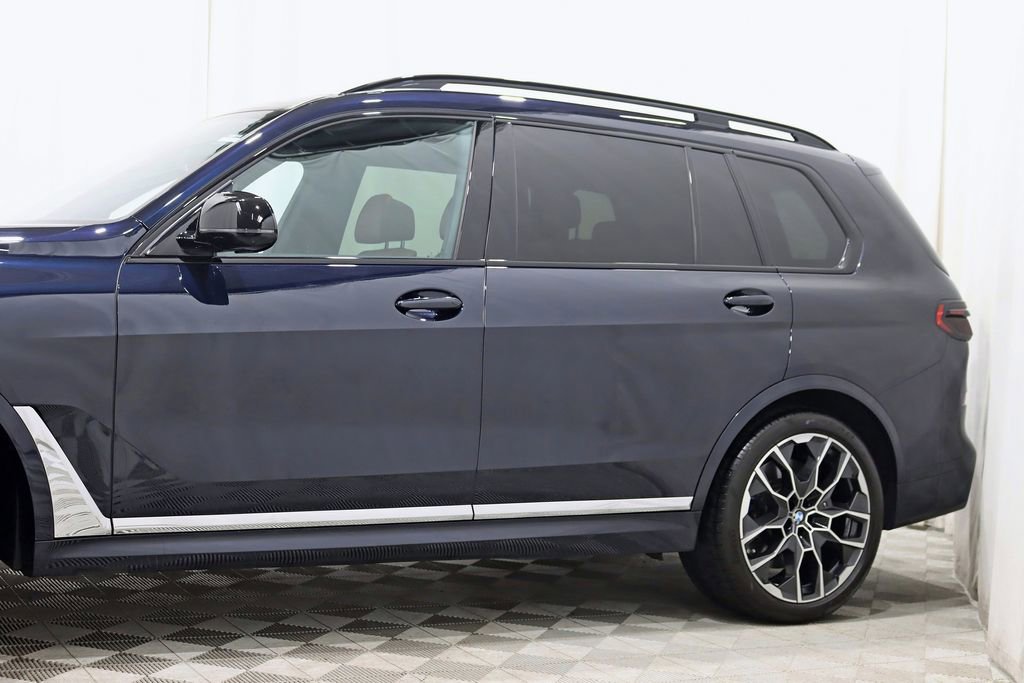 Used 2023 BMW X7 M60i w/ Executive Package AWD/4WD image 3