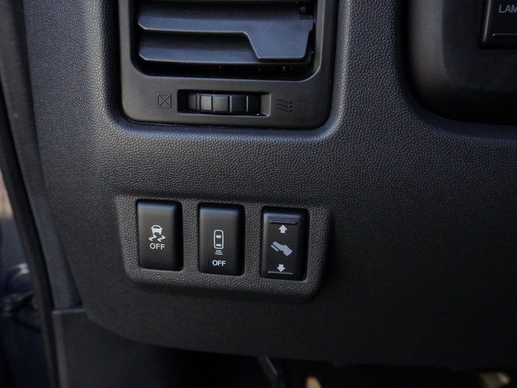 Used 2014 Nissan Titan PRO-4X w/ Pro-4x Luxury Package image 33