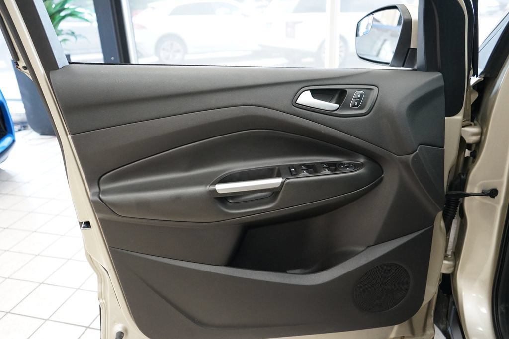 Used 2017 Ford Escape SE FWD image 22