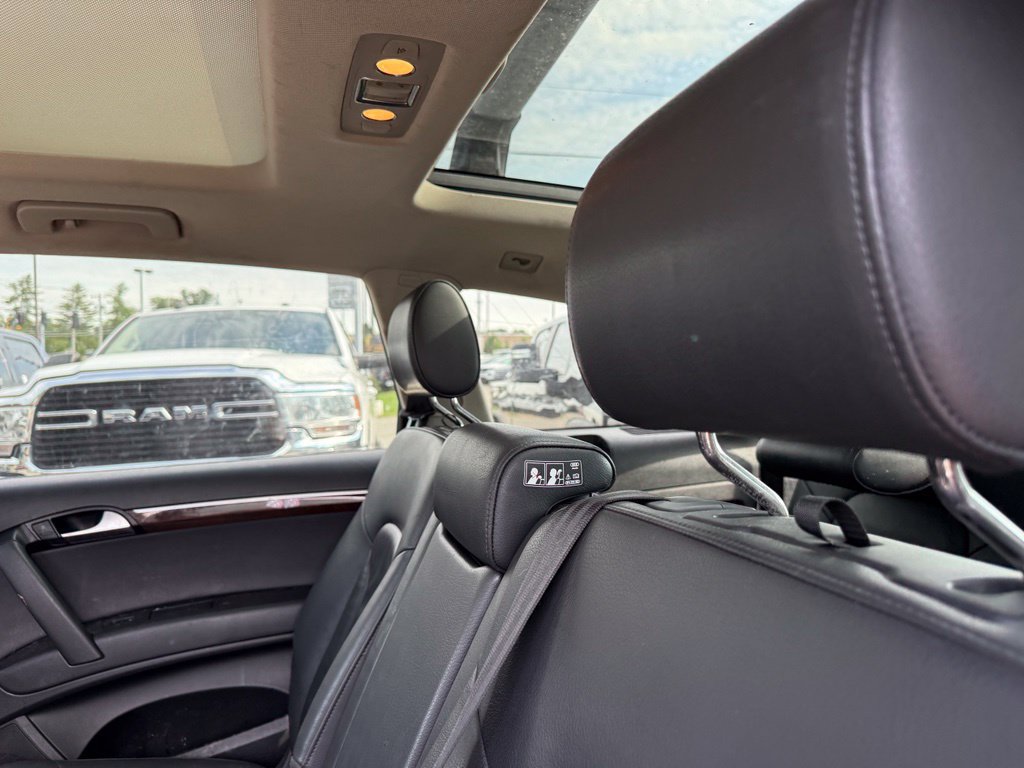 Used 2011 Audi Q7 3.0T Premium Plus AWD/4WD image 24