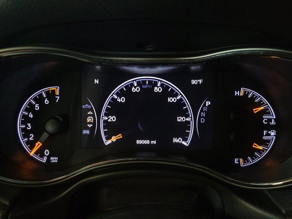 Used 2019 Jeep Grand Cherokee Altitude AWD/4WD image 23