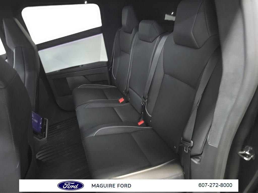 Used 2024 Tesla Cybertruck AWD Crew Cab image 34