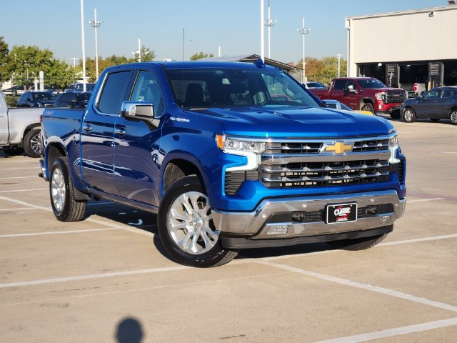 Used 2024 Chevrolet Silverado 1500 LTZ AWD/4WD image 2