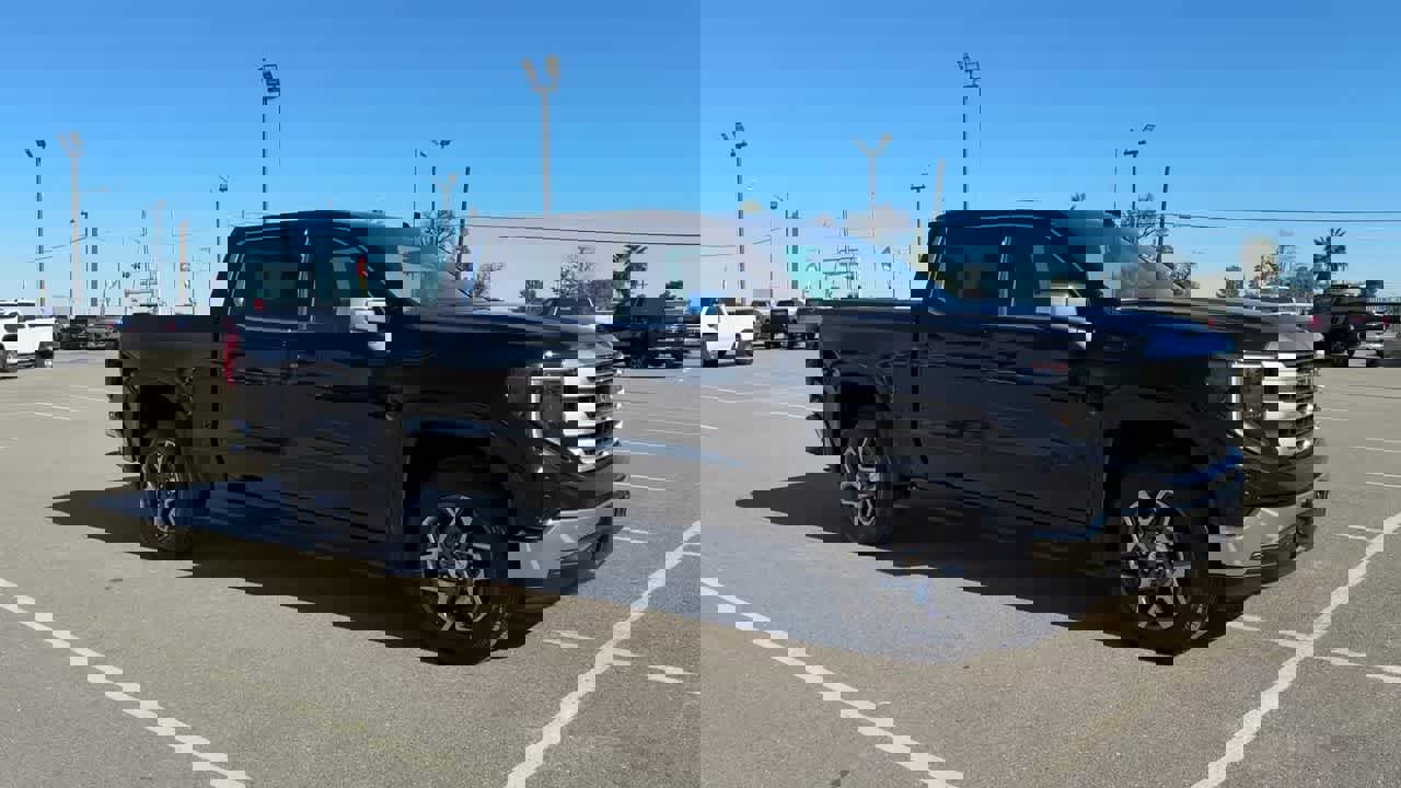 New 2026 GMC Sierra 1500 SLE w/ LPO, Black Badging Package image 5