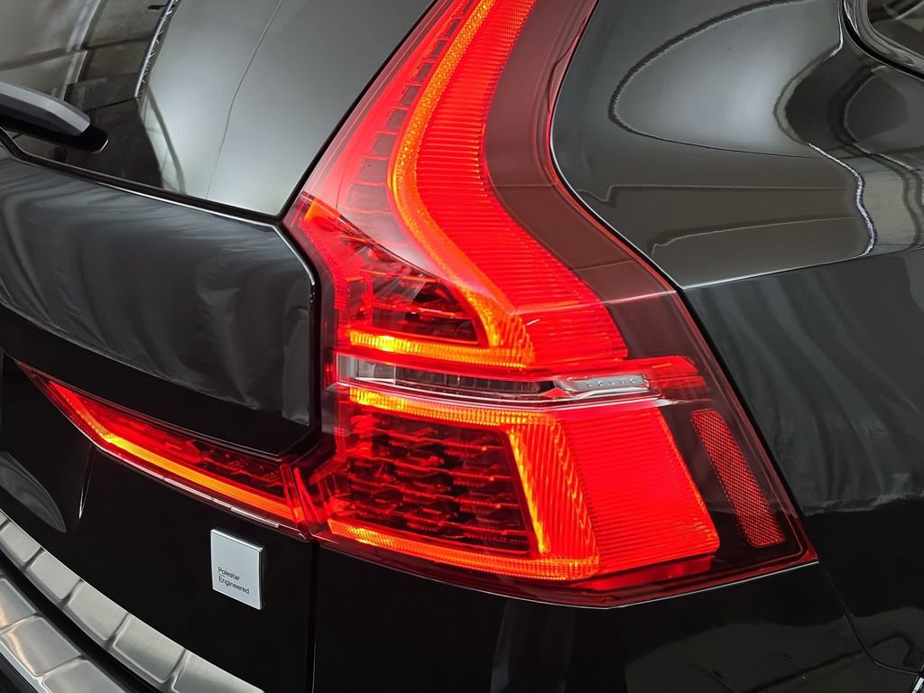 Used 2023 Volvo XC60 T8 Polestar image 34