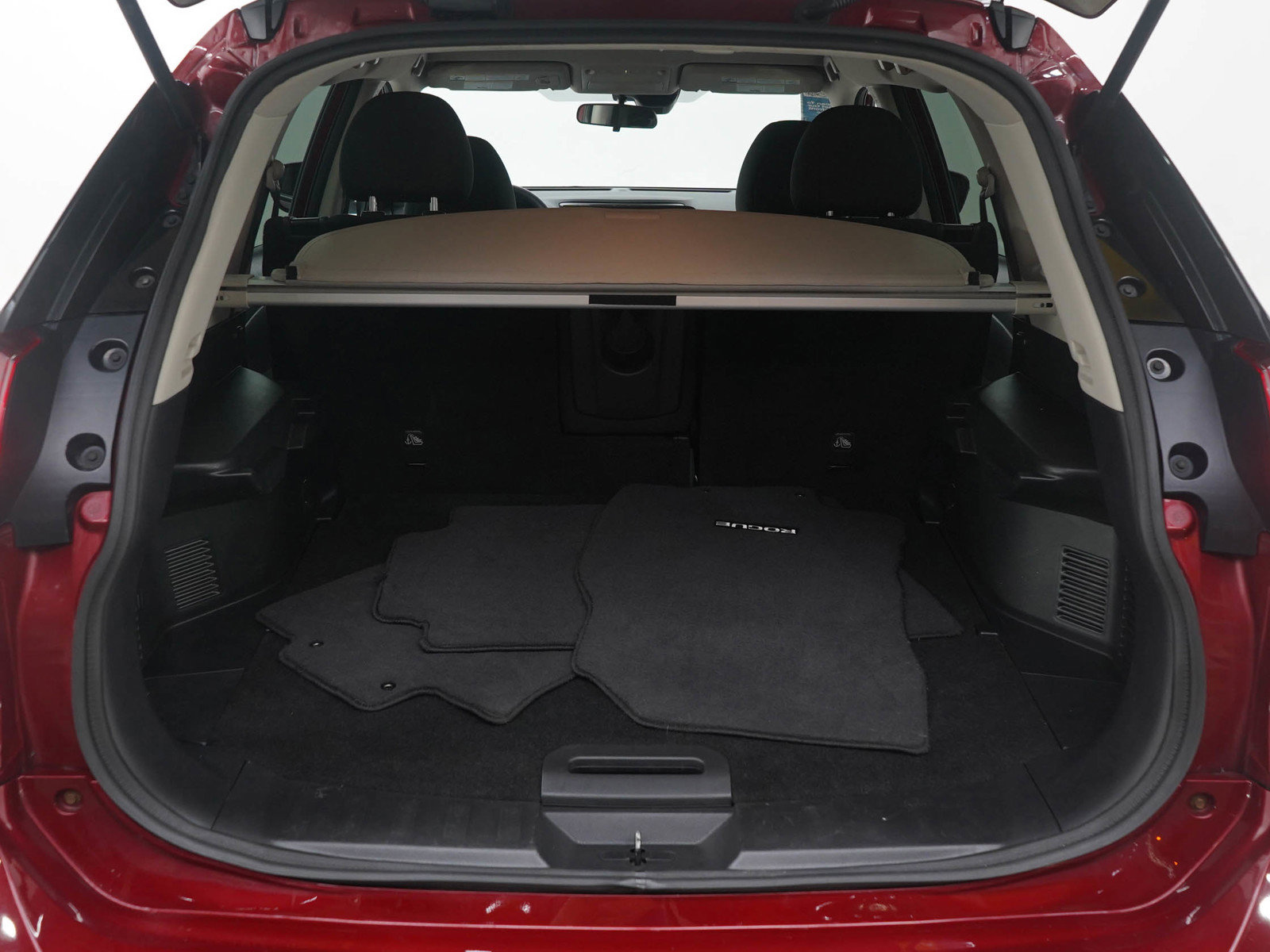 Used 2020 Nissan Rogue SV image 14