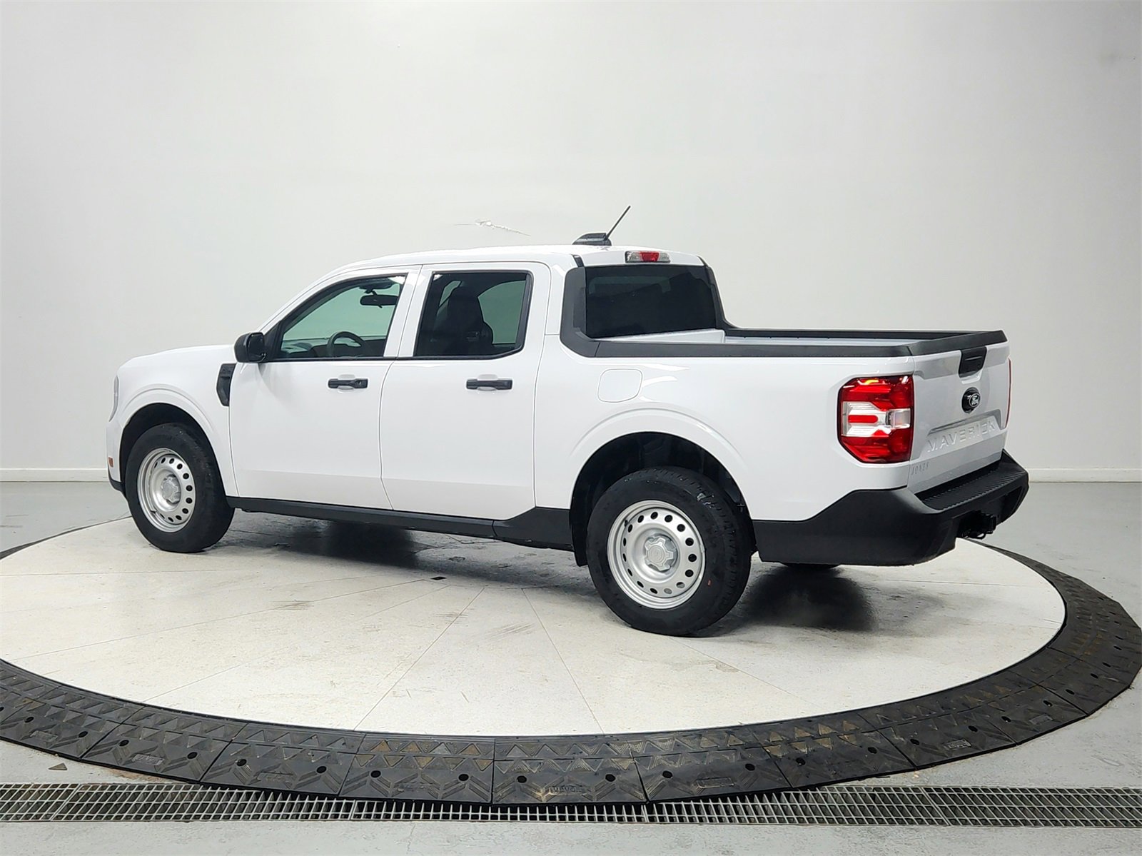 New 2025 Ford Maverick XL w/ Equipment Group 101A image 5