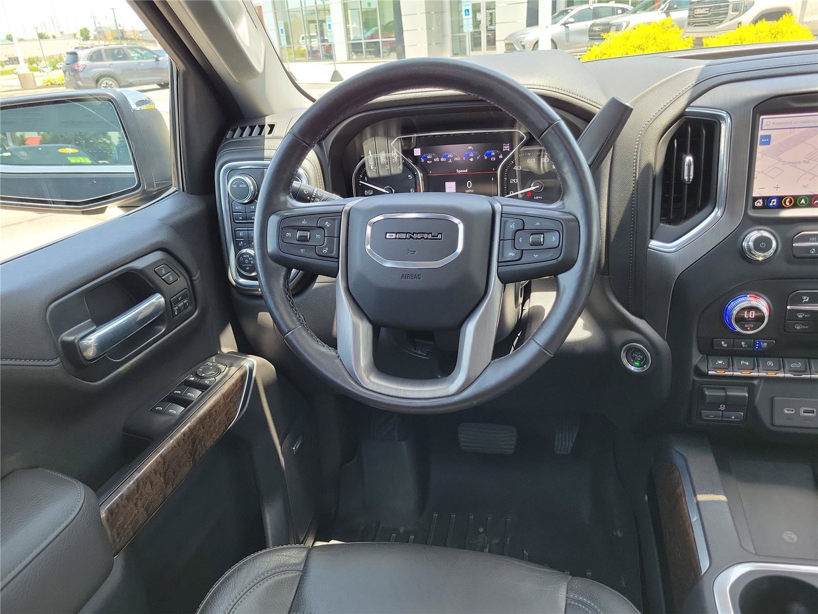 Used 2021 GMC Sierra 1500 Denali w/ Denali Ultimate Package AWD/4WD image 10
