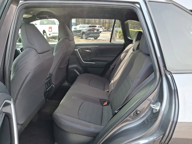 Used 2023 Toyota RAV4 SE image 13