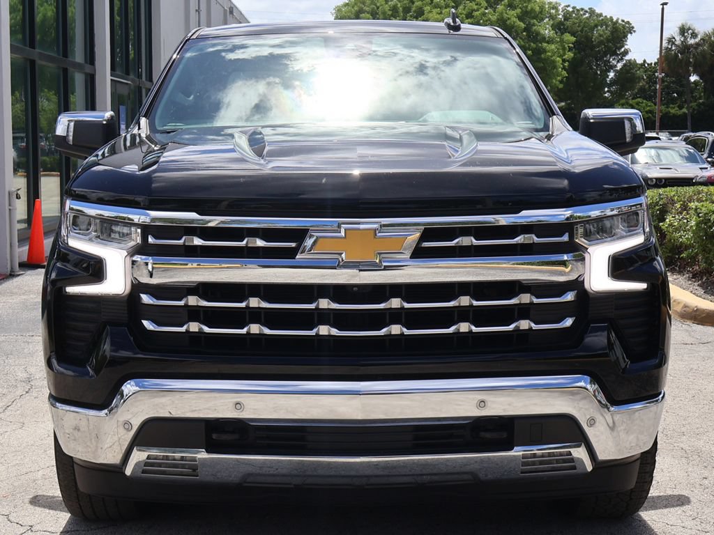 Used 2023 Chevrolet Silverado 1500 LTZ RWD image 12