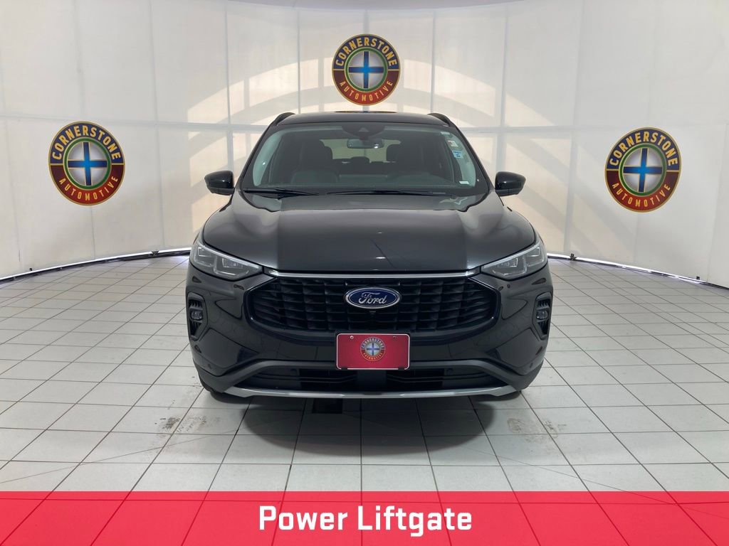 Used 2024 Ford Escape Platinum image 19