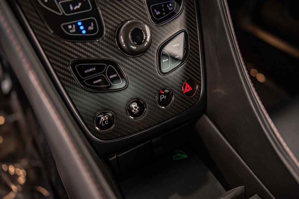 Used 2014 Aston Martin Vanquish Coupe RWD image 30