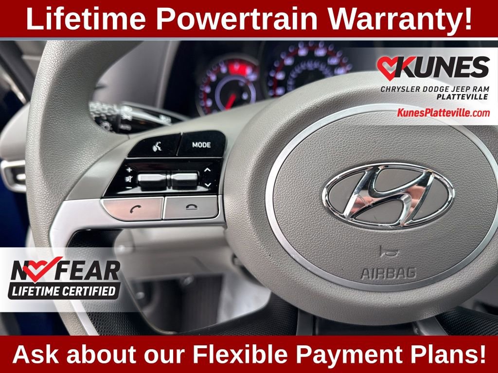 Used 2023 Hyundai Elantra SEL image 21